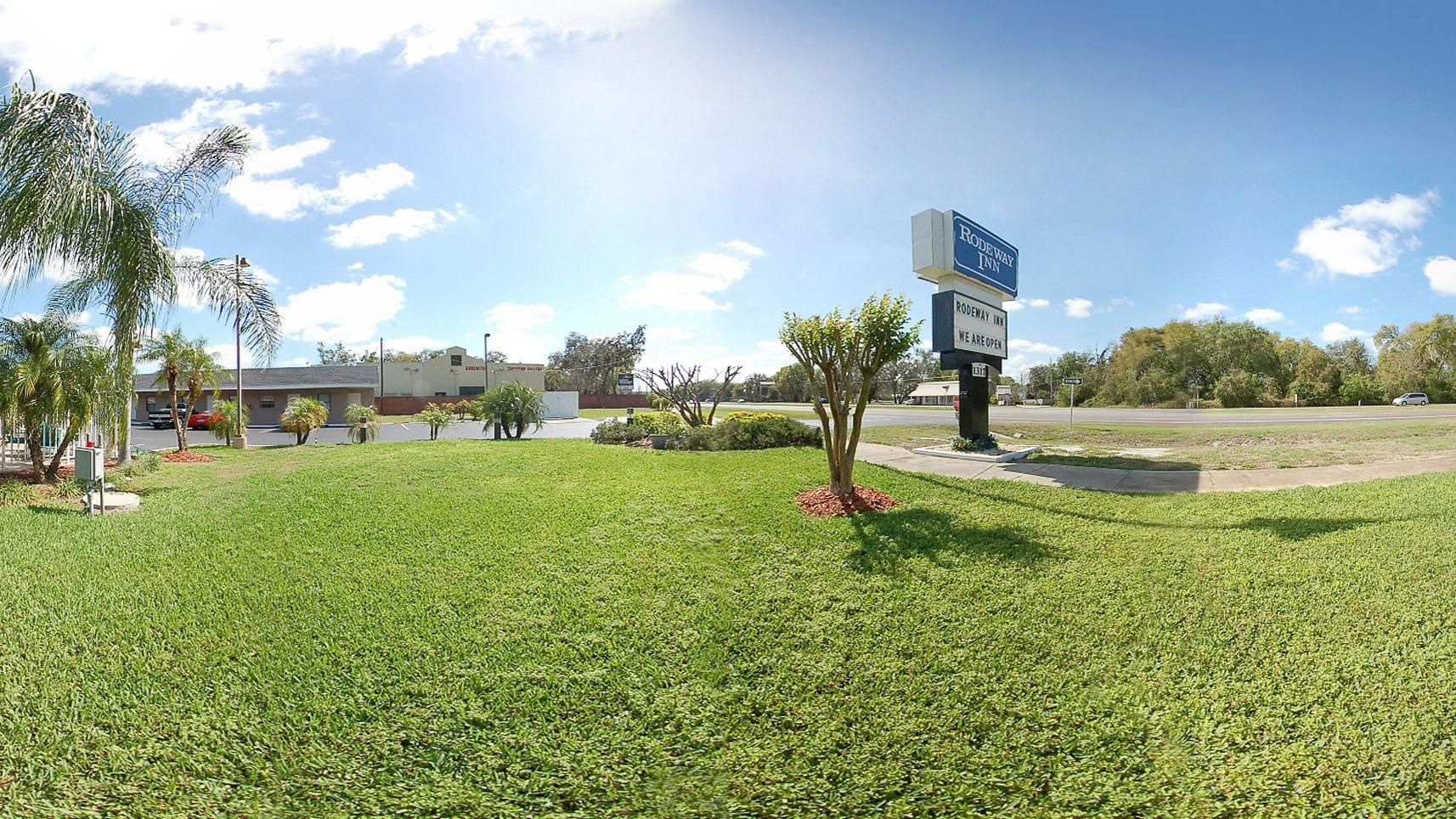 Rodeway Inn Forest City Bagian luar foto