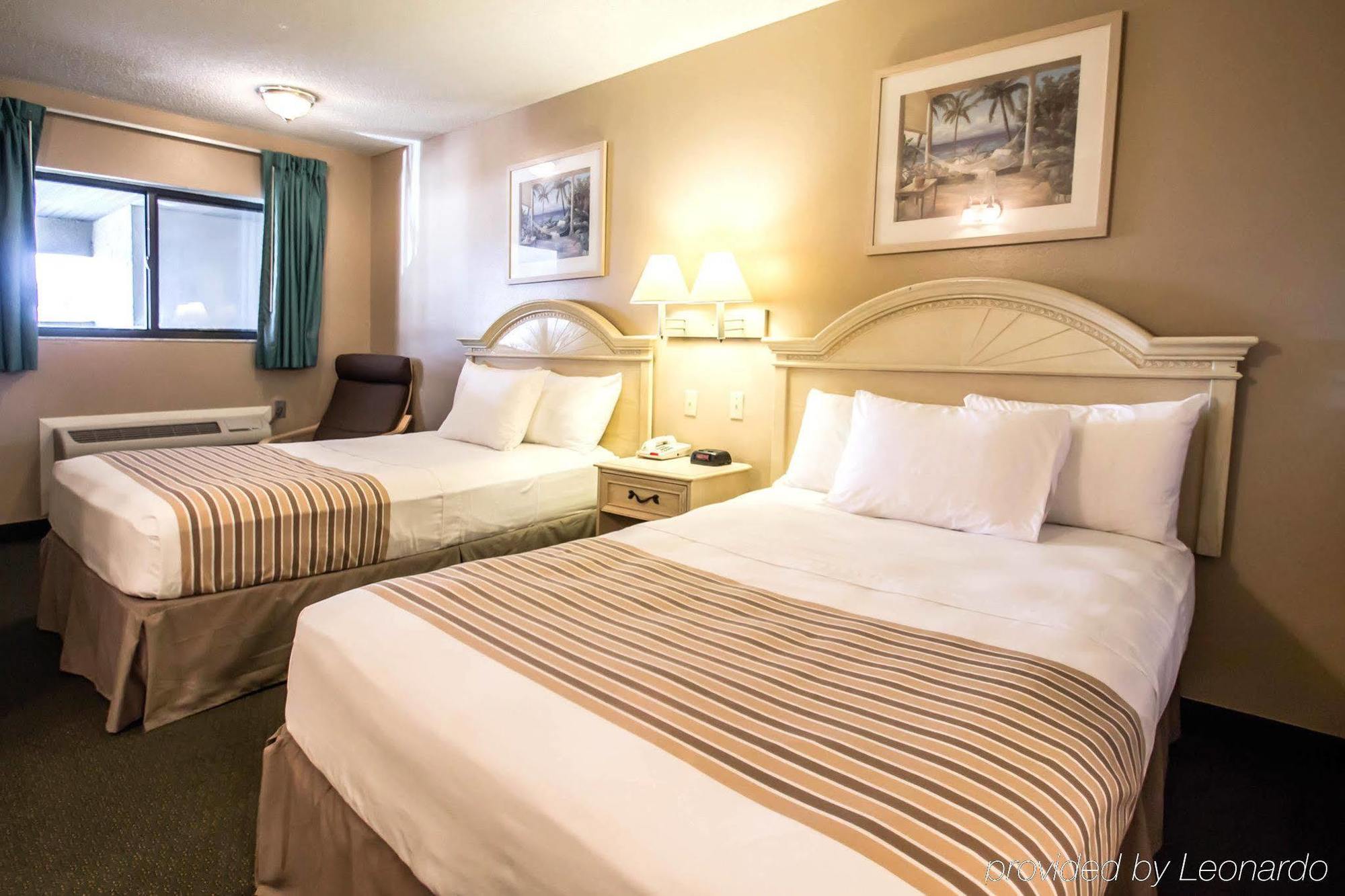 Rodeway Inn Forest City Bagian luar foto
